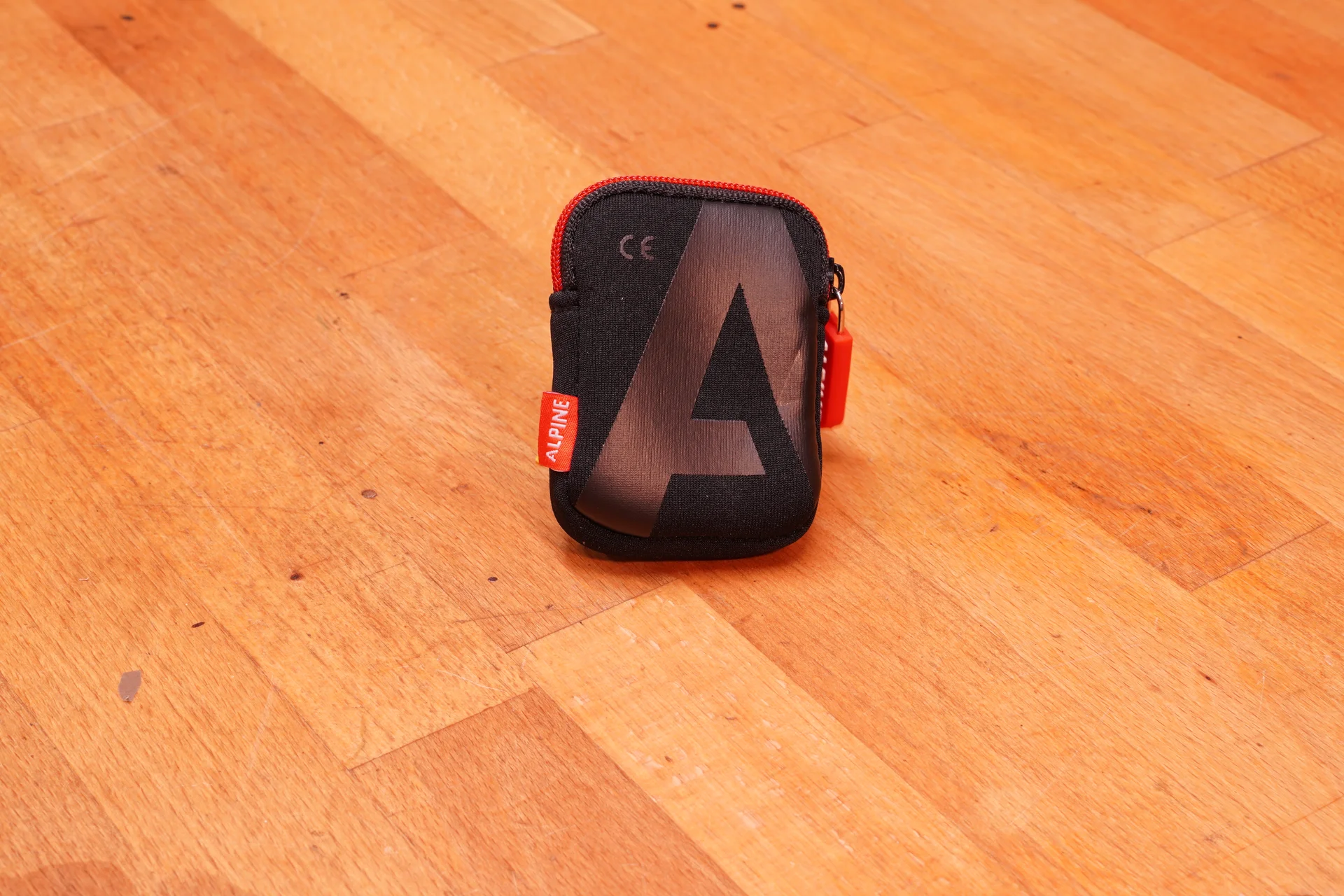 Alpine MotoSafePro Deluxe-Softcase als Ersatzlieferung mit stabiler Innenstruktur