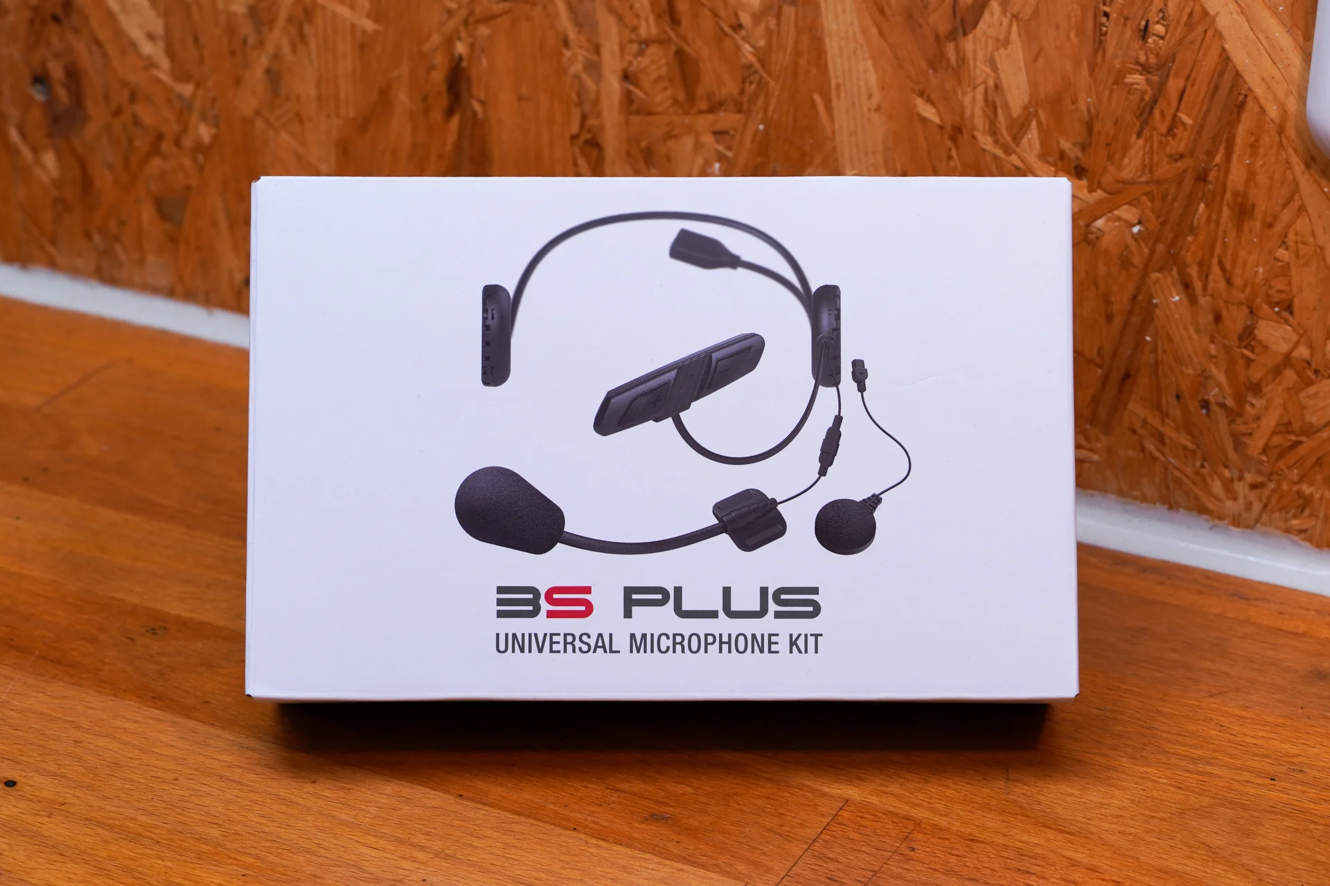 Verpackung des Sena 3S Plus Universal Universal Microphone Kit