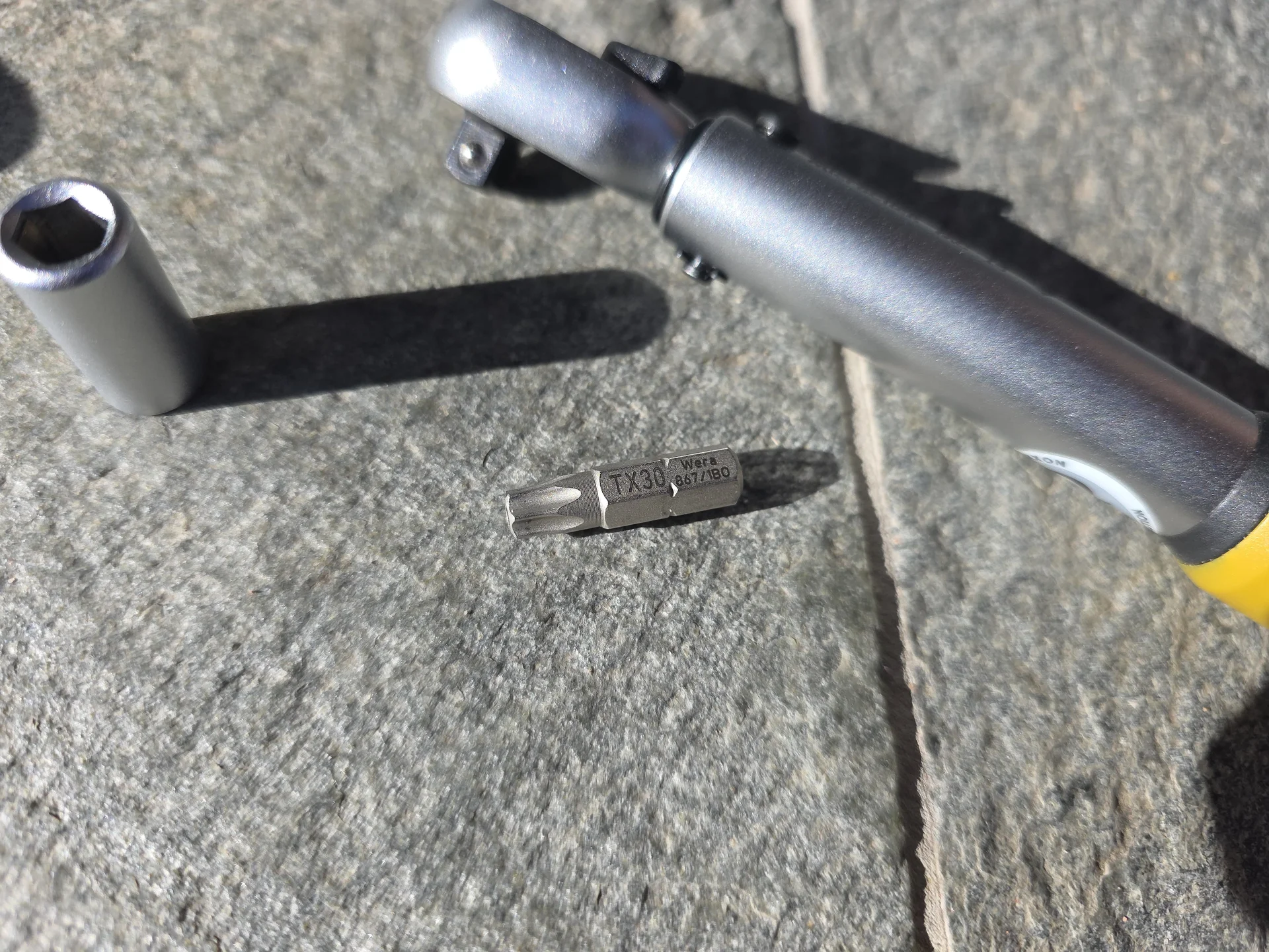 Wera Torx TX30 Bit für die präzise Montage am Motorrad-Kardan