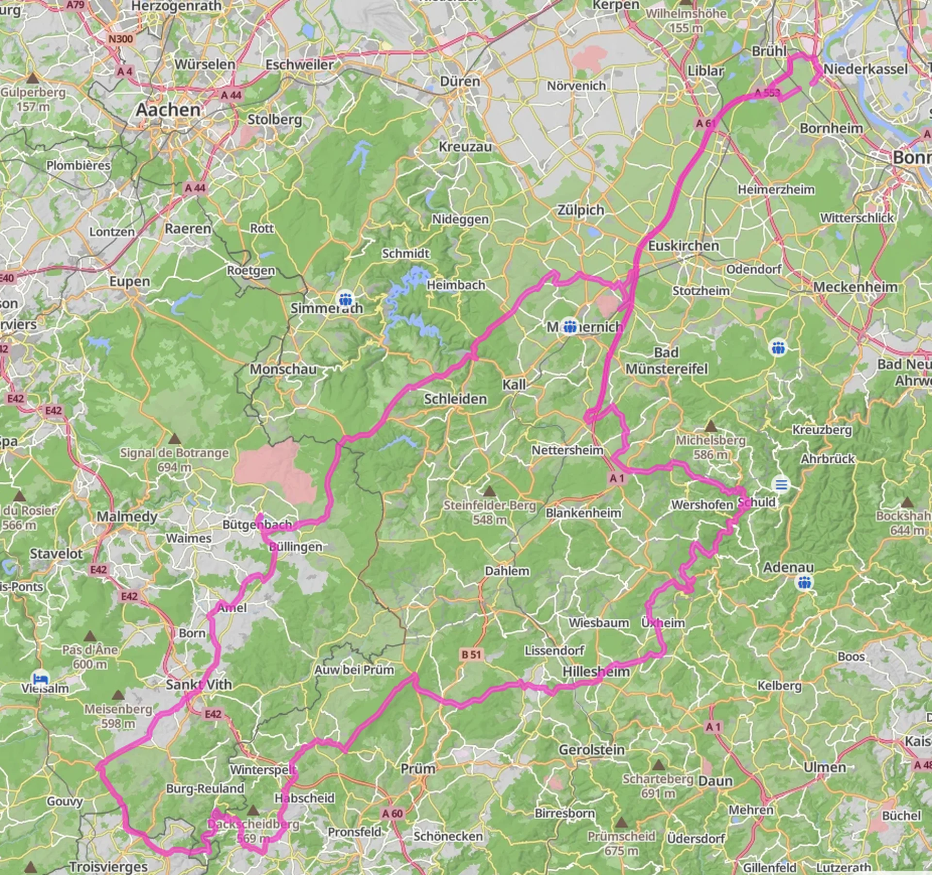 Eine digitale Landkarte mit dem markierten Routenverlauf der Motorradtour von Wesseling über die Eifel bis nach Luxemburg.